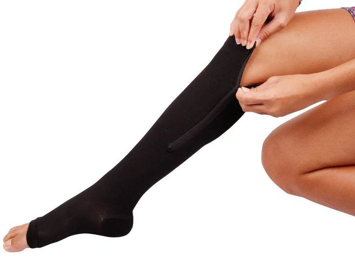 ZipRelief | Zipper Compression Socks 20–30 mmHg for Leg Support & Recovery