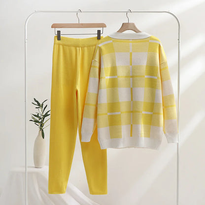 Zyrell | Women’s 3-Piece Plaid Knit Set