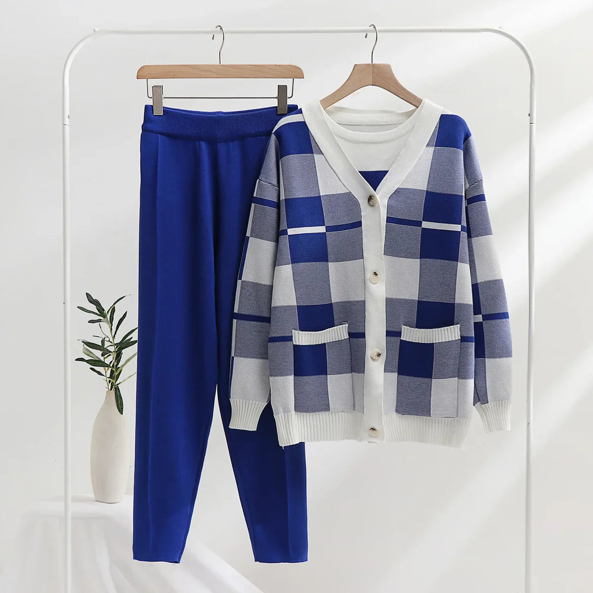 Zyrell | Women’s 3-Piece Plaid Knit Set