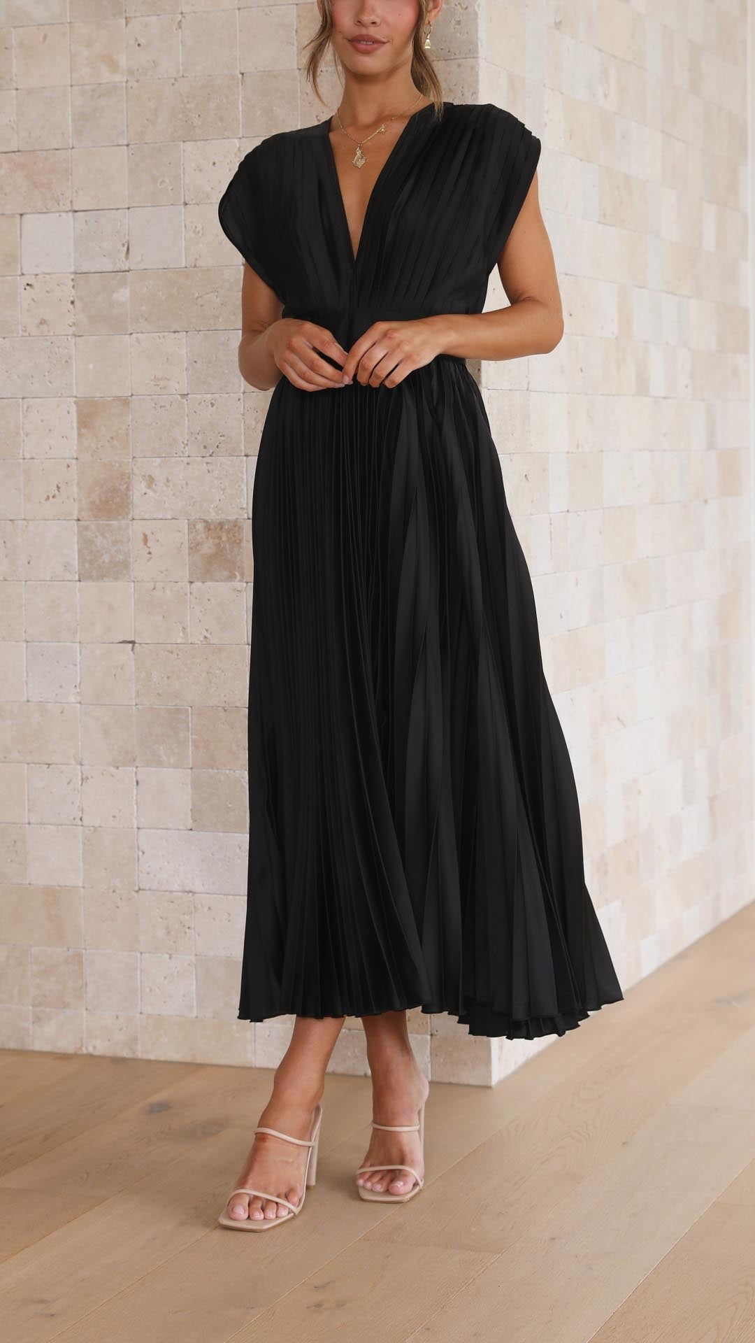 Silvana | Women’s Pleated Maxi Dress